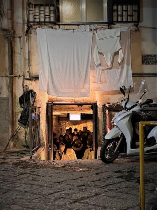 Domus Miraculi: Casa Storica Nel Cuore Di Napoli ภายนอก รูปภาพ